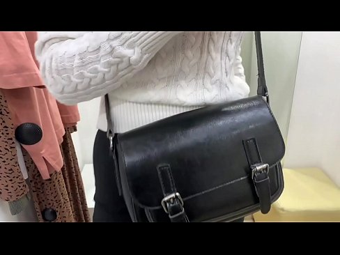 ❤️ Ëffentlech Masturbatioun vu jonke Bitch FeralBerry mat engem Dildo am Fittingsraum ️❌ Häre Porno op lb.redgast4asset.ru ❌️❤